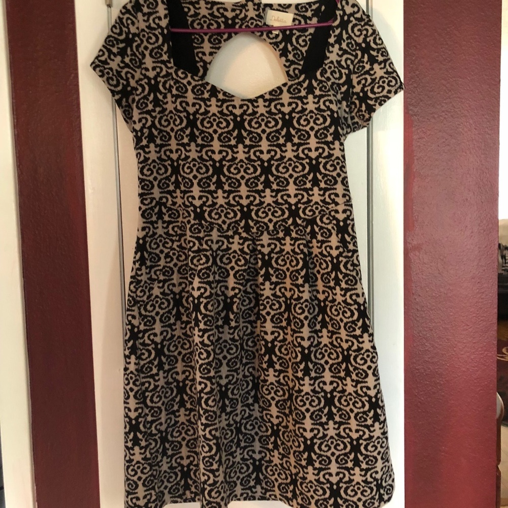 Grey and White Woven Dress WITH POCKETS!!